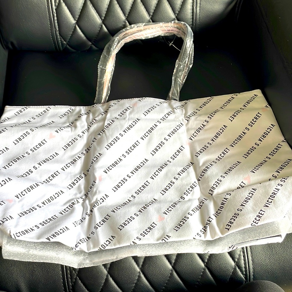 NWT Victoria Secrets Bag